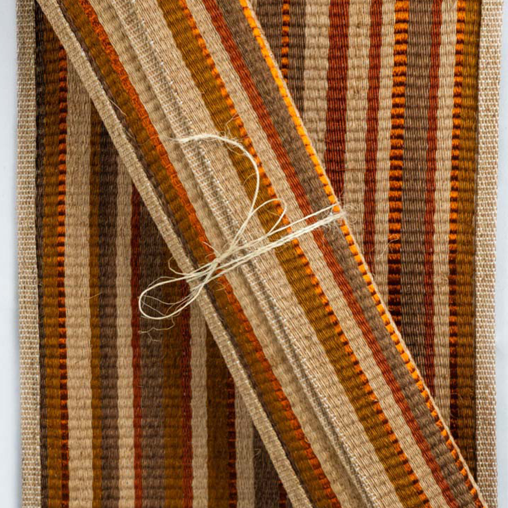 Metallic thread placemats image 1