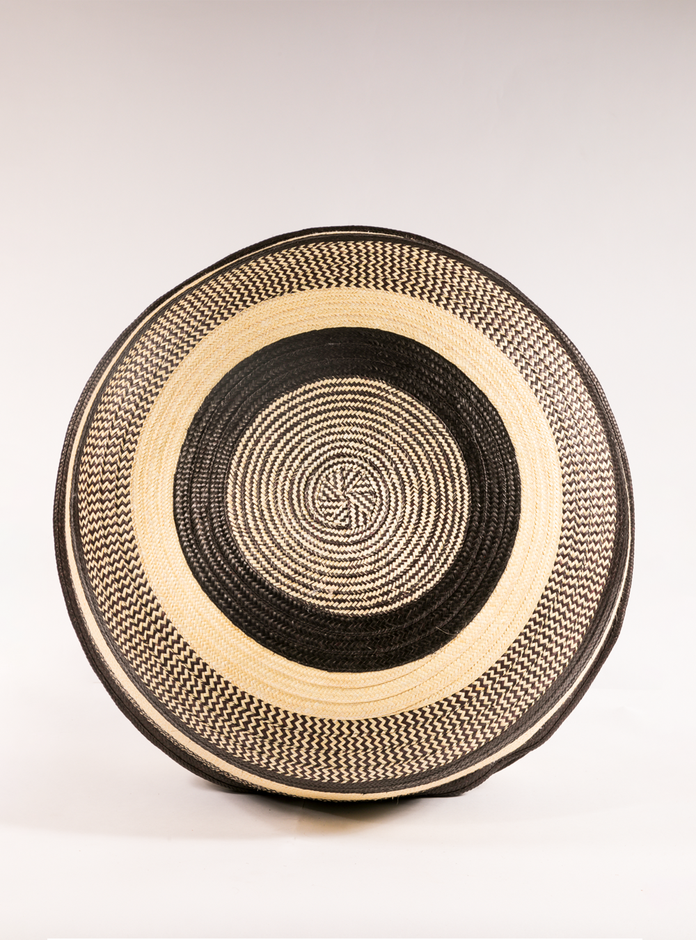 Cylindrical caña flecha puff image 1