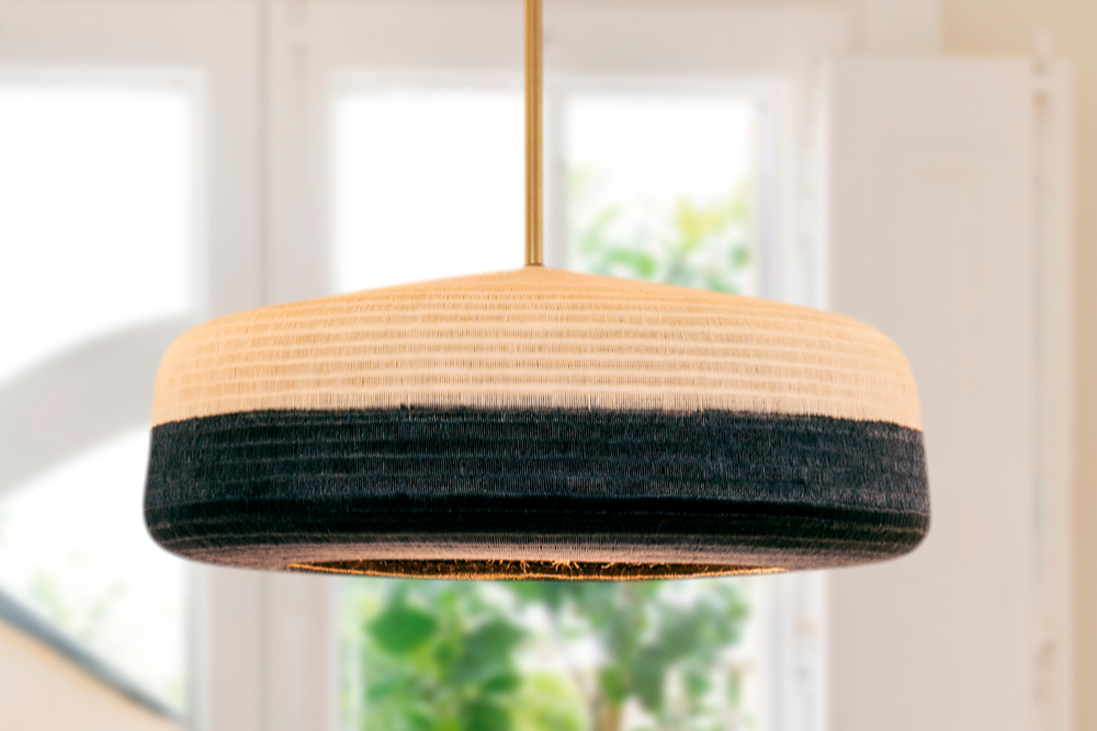 Black and white werregue lamp image 0